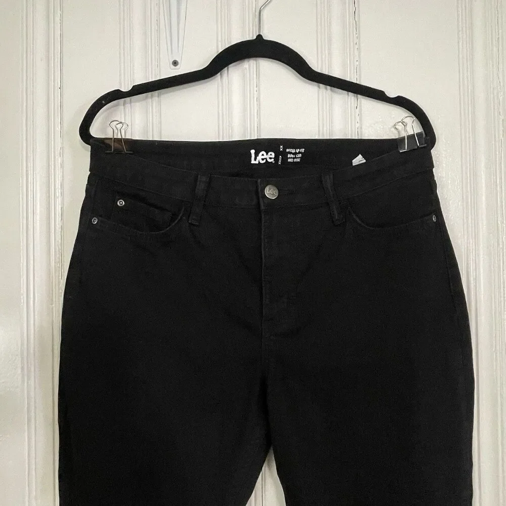 Lee Women Black Mid-Rise Regular Fit 5 Pockets Design Bootcut Jeans Size 12M